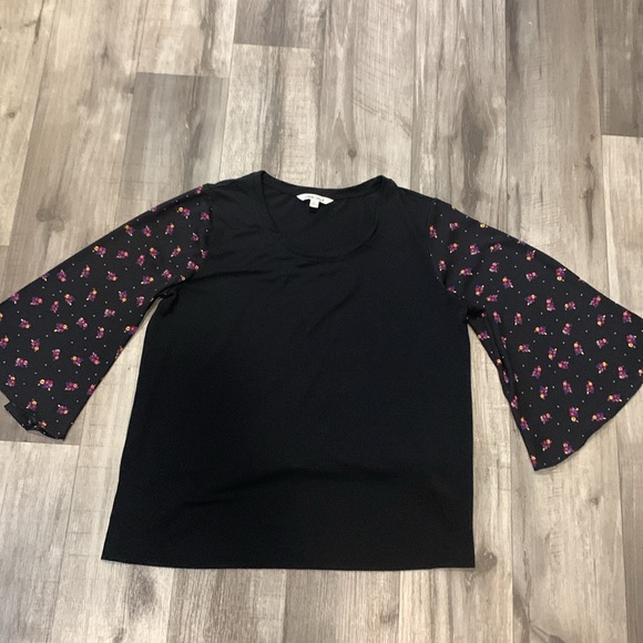 The Pioneer woman beautiful blouse. Black with Floral Sheer Sleeves Size Large - Picture 7 of 8